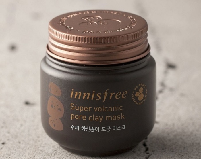 Thu nhỏ lỗ chân lông với mặt nạ đất sét dưỡng da của Innisfree