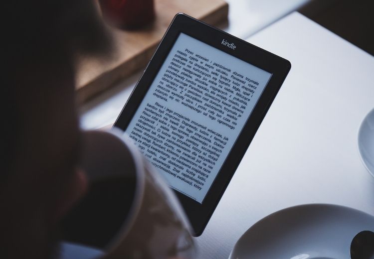 Review máy đọc sách Kindle: Top 5 dòng tốt nhất thị trường